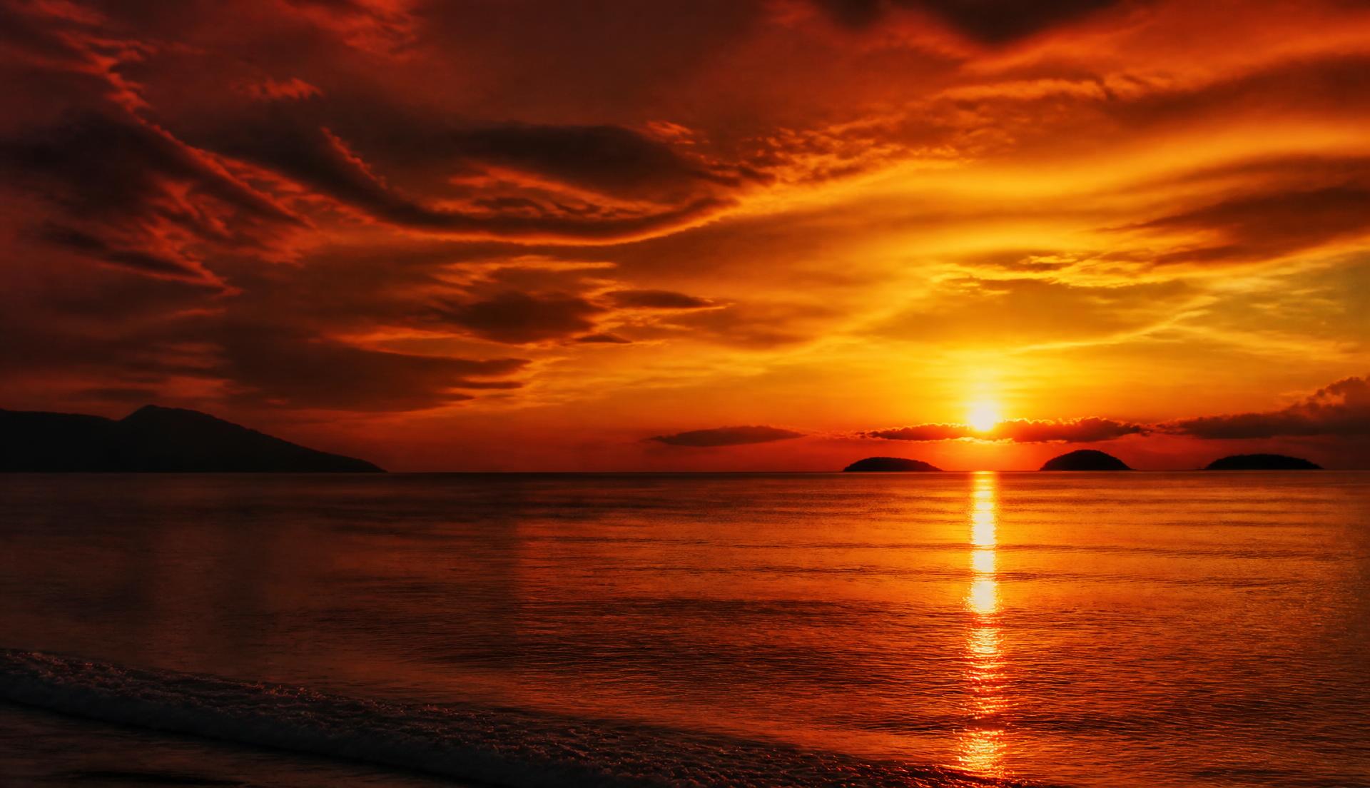 Warm golden sunset over the ocean